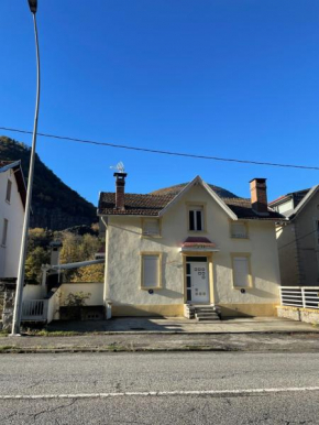 appart chaleureux de 65m2 vue montagne, rivière